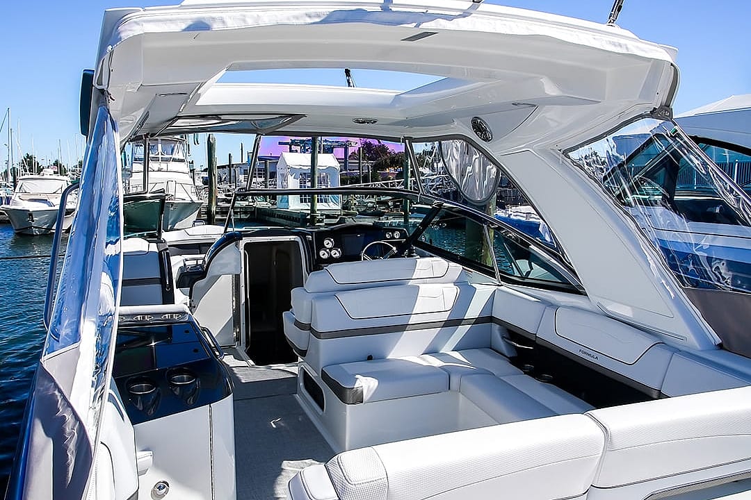 The purpose of a crossover bowrider boat - ABC17NEWS