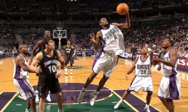 8 wild NBA contract stories that changed the league forever