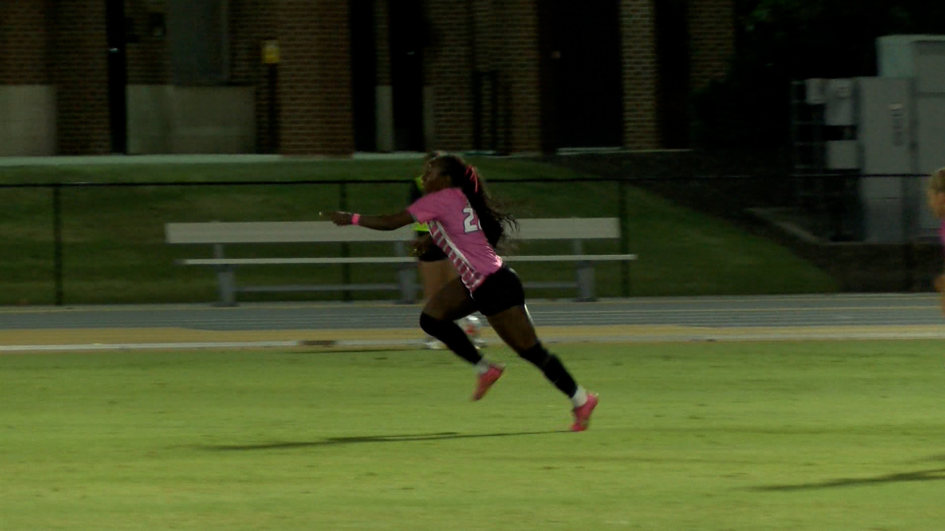 Mizzou completes comeback to keep postseason hopes alive